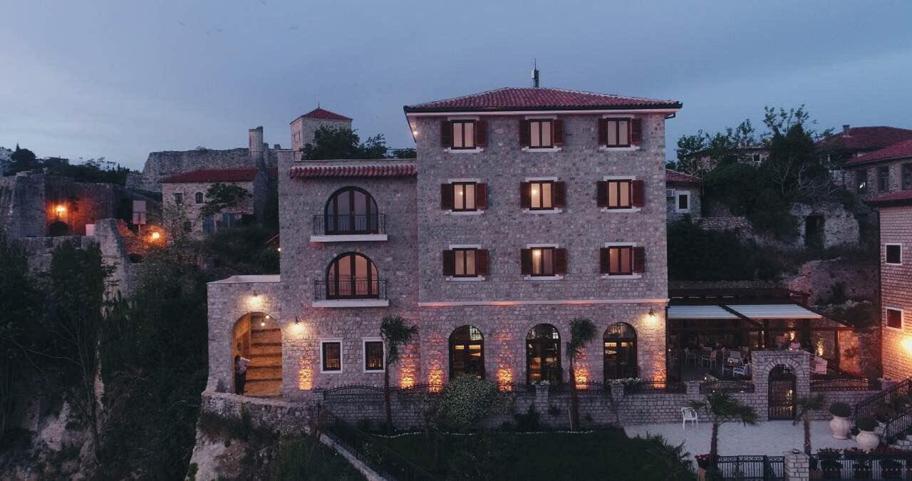 Hotel Pirate Old Town 울친 외부 사진